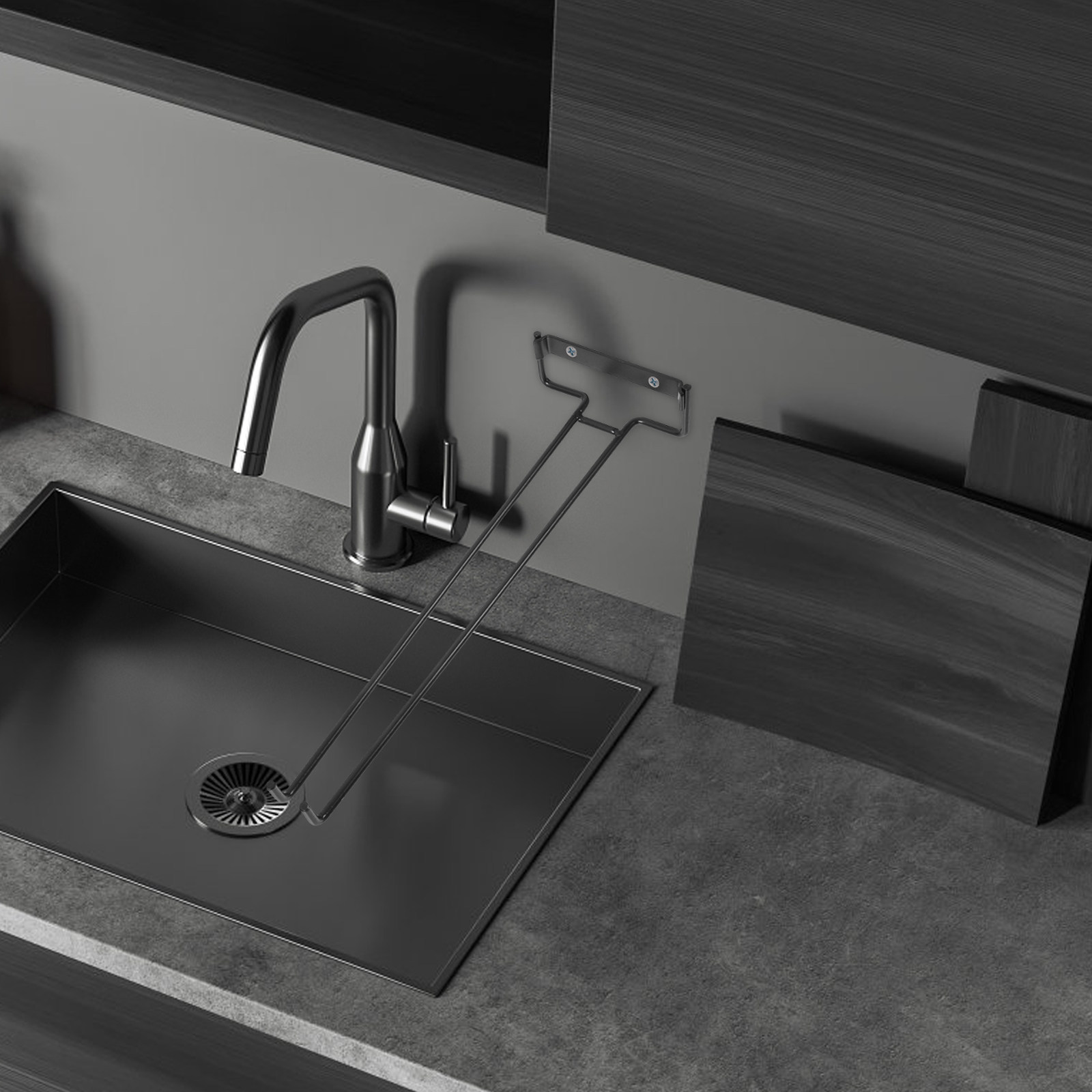 Uchwyty na kieliszki do wina w – Home Bar Shelf recenzja i cena